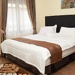 Vila Sultana Cisarua,Puncak 5 Kamar